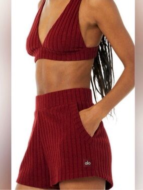ALO Yoga Ribbed take comfort short in cranberry
